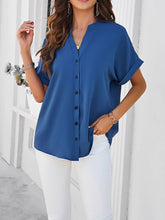New spring and summer temperament solid color casual stand collar shirt