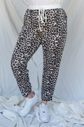 Plus Size Brown Leopard Print Jogger Pants with Two Pockets
