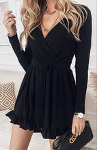Simple And Generous Solid Color V-Neck Lace-Up Dress