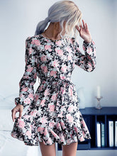 Women's short skirt long -sleeved dress