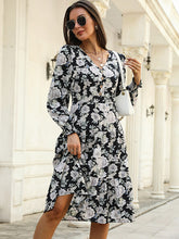 Women's long -sleeved comfortable dress