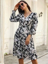 Women's long -sleeved comfortable dress