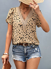 Women's Leopard Print V-Neck Lace Short Sleeve Top