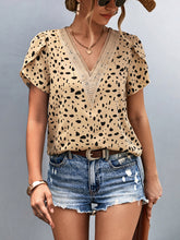 Women's Leopard Print V-Neck Lace Short Sleeve Top