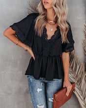 Women's Lace Panel Solid Color Short Sleeve Top
